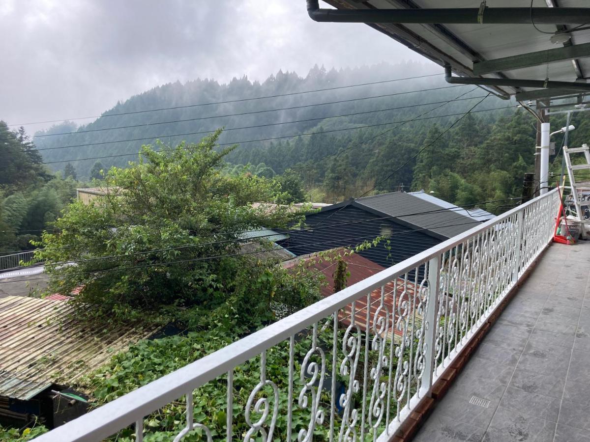 老老街 誠君民宿 Fenchihu Exteriér fotografie